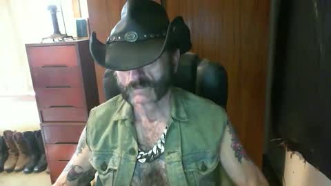 Snapshot of leathergreaser chatting on January 19, 2026, 5:44 am leathergreaser online show from January 19, 2026, 5:44 am