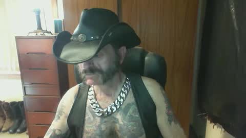 Snapshot of leathergreaser chatting on February 3, 2026, 6:11 am leathergreaser online show from February 3, 2026, 6:11 am