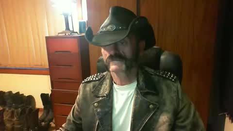 leathergreaser online show from May 24, 2026, 8:47 pm