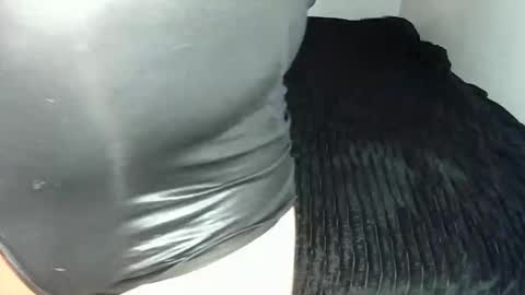 Snapshot of leatherman31 chatting on November 9, 2025, 7:01 pm leatherman31 online show from November 9, 2025, 7:01 pm