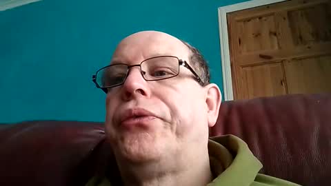 Snapshot of leatherpants68 chatting on March 26, 2026, 12:11 pm leatherpants68 online show from March 26, 2026, 12:11 pm