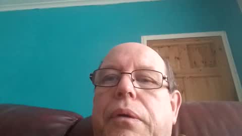 Snapshot of leatherpants68 chatting on March 29, 2026, 1:22 pm leatherpants68 online show from March 29, 2026, 1:22 pm