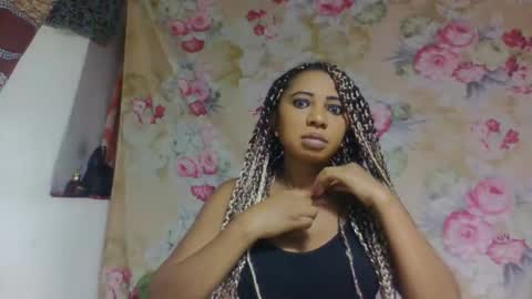 leatiana online show from March 19, 2026, 5:44 am