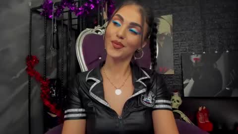 Snapshot of leavonnouire chatting on January 8, 2025, 6:31 am Lea online show from January 8, 2025, 6:31 am