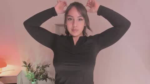 Dani  online show from November 7, 2025, 3:17 am