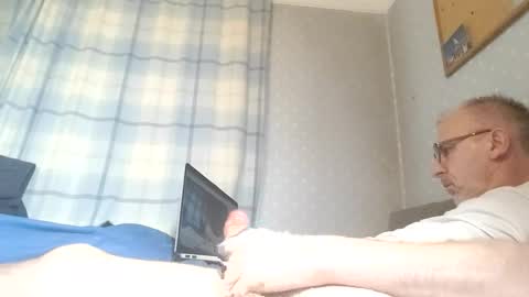 lechertachatte4444 online show from September 15, 2025, 12:21 am