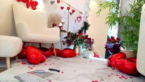 ledy mary online show from February 15, 2026, 11:01 pm