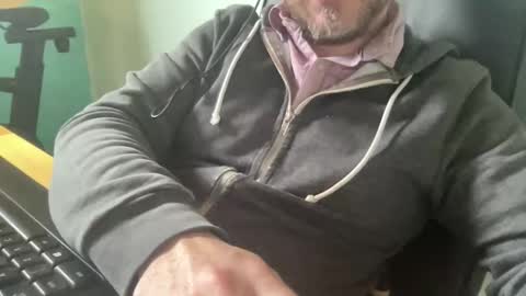 lee_8891 online show from June 11, 2026, 8:23 am