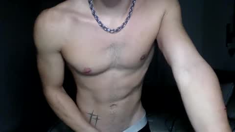 leelonglee online show from July 9, 2026, 4:49 am