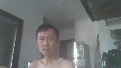 leeminhao online show from February 9, 2025, 2:06 am