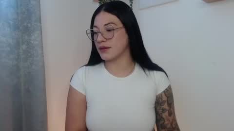 leena_rosee online show from May 20, 2026, 4:46 pm