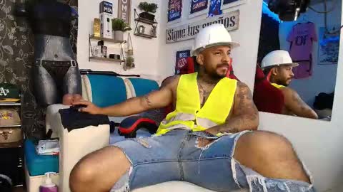 leenar_key online show from January 14, 2026, 12:05 am