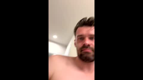 Snapshot of leexxx_69 chatting on October 26, 2025, 1:33 am leexxx_69 online show from October 26, 2025, 1:33 am