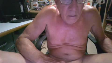 leezimmerman200 online show from July 15, 2026, 3:45 am