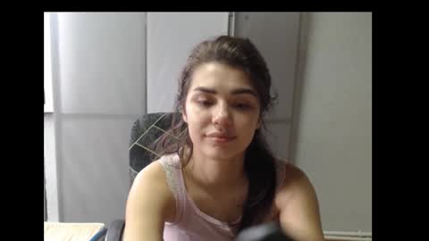 Snapshot of legenda_liya chatting on September 24, 2025, 9:34 am Liya online show from September 24, 2025, 9:34 am