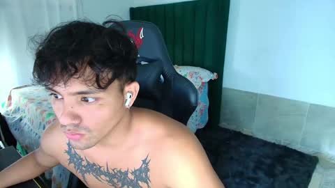 Snapshot of lei_77 chatting on April 16, 2026, 10:34 pm Lei online show from April 16, 2026, 10:34 pm