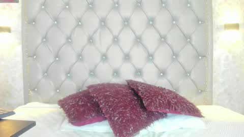 LEIGH ANGELS online show from December 19, 2024, 11:03 pm