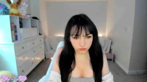 Snapshot of leighlalove chatting on January 5, 2026, 9:18 pm Leighla online show from January 5, 2026, 9:18 pm