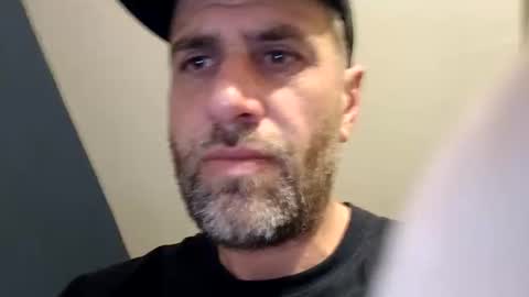 leightimmins001 online show from April 14, 2026, 7:20 pm