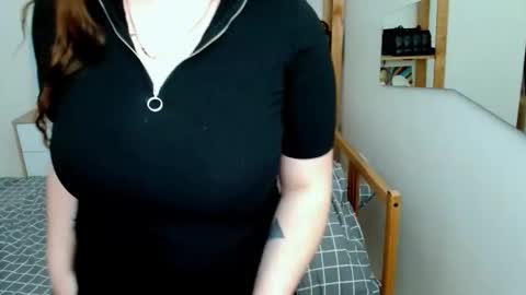 Snapshot of leila_beayte_ chatting on February 3, 2026, 6:40 am Leila online show from February 3, 2026, 6:40 am