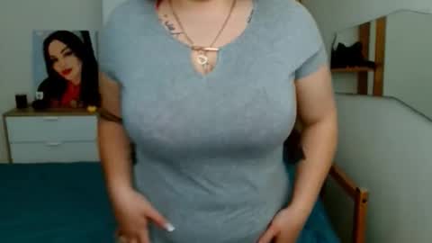 Snapshot of leila_beayte_ chatting on February 12, 2026, 5:24 am Leila online show from February 12, 2026, 5:24 am