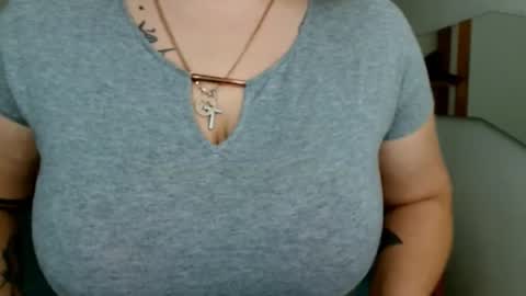 Snapshot of leila_beayte_ chatting on April 9, 2026, 6:19 am Leila online show from April 9, 2026, 6:19 am