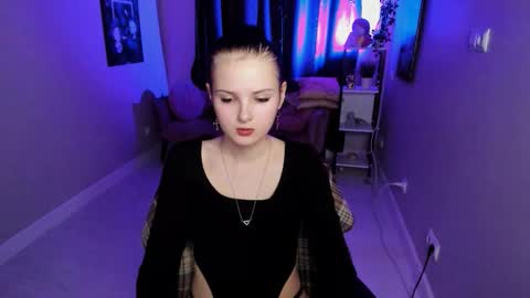 Snapshot of leila_xxbaby chatting on October 11, 2025, 5:44 pm Leila online show from October 11, 2025, 5:44 pm