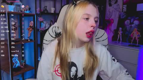 Leila online show from November 23, 2025, 4:07 pm