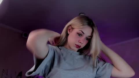 leilalafleur_ online show from February 4, 2026, 5:46 am