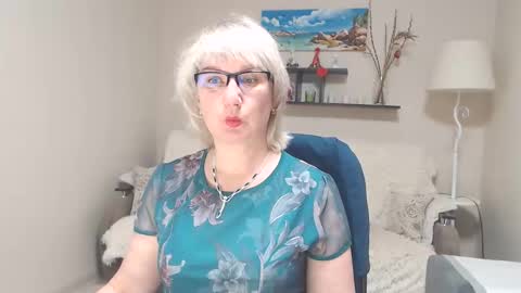 Snapshot of leilamays chatting on February 20, 2025, 4:18 am Leila Kinky online show from February 20, 2025, 4:18 am