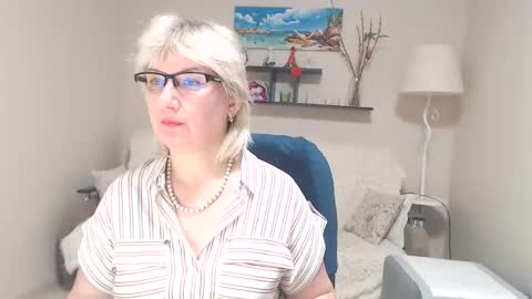 Leila Kinky online show from March 7, 2025, 6:02 am