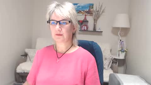 Leila Kinky online show from October 1, 2025, 4:07 am