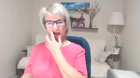 Leila Kinky online show from October 17, 2025, 5:43 am