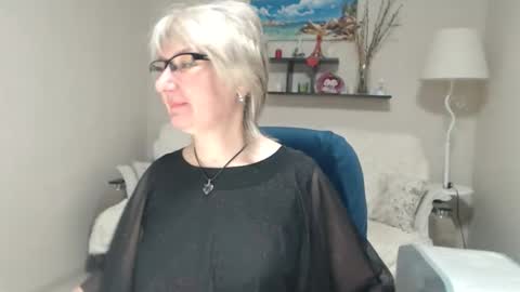 Leila Kinky online show from February 12, 2026, 6:52 am