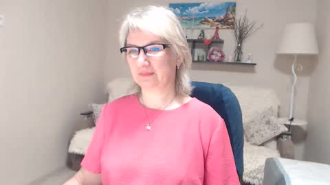 Snapshot of leilamays chatting on April 24, 2026, 4:15 am Leila Kinky online show from April 24, 2026, 4:15 am