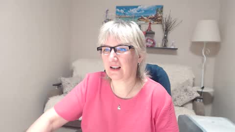Snapshot of leilamays chatting on April 25, 2026, 3:53 am Leila Kinky online show from April 25, 2026, 3:53 am