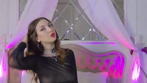 Leila online show from October 3, 2025, 4:09 am