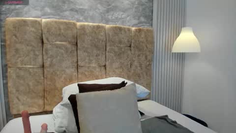 leilapons online show from October 24, 2025, 9:00 pm