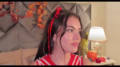 Leizathompson online show from October 25, 2025, 8:14 pm