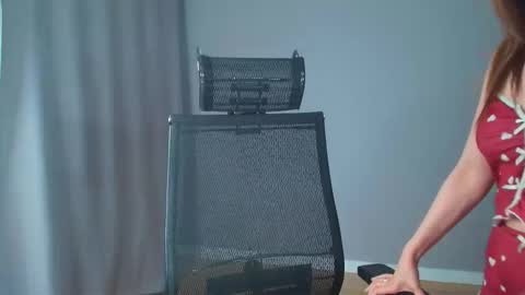 Leksa online show from April 14, 2026, 11:22 pm