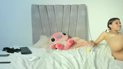 lelany_evans online show from May 13, 2026, 3:48 am