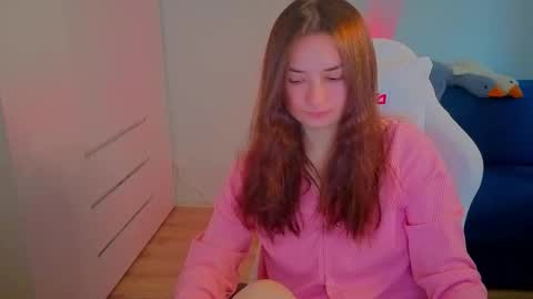 Snapshot of lelia_vibe chatting on October 6, 2025, 12:24 pm Lelia online show from October 6, 2025, 12:24 pm