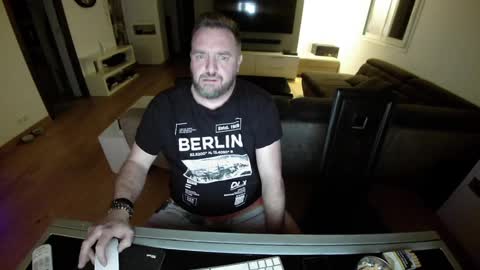 Ange online show from January 17, 2025, 3:34 am