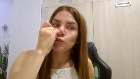 Snapshot of lena6122000 chatting on September 20, 2025, 8:10 pm lena6122000 online show from September 20, 2025, 8:10 pm