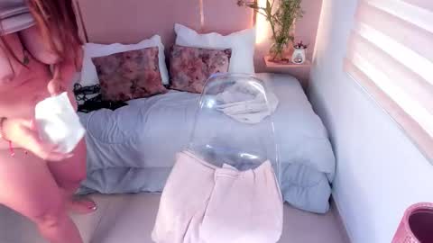 Lena Paul online show from February 17, 2026, 2:24 pm