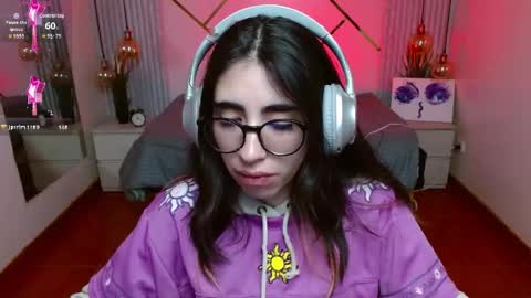 Snapshot of lena_roses chatting on April 17, 2026, 5:49 pm Lena online show from April 17, 2026, 5:49 pm