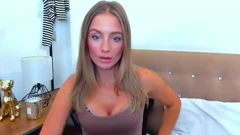 Snapshot of lena_sexi chatting on October 5, 2025, 6:17 pm lena_sexi online show from October 5, 2025, 6:17 pm