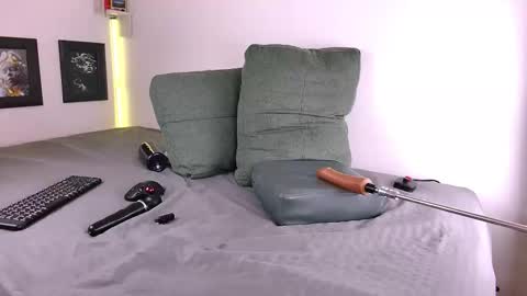 Snapshot of lenaandwilliam chatting on November 21, 2025, 7:01 pm Lenaandwilliam online show from November 21, 2025, 7:01 pm