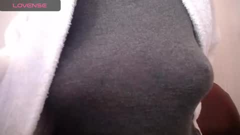 lenagolden online show from October 28, 2025, 12:09 pm