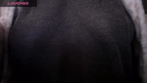 lenagolden online show from November 26, 2025, 12:17 pm